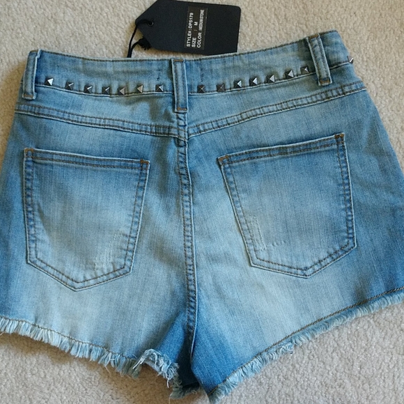 Nwt mindcode m high waisted denim shorts - Picture 2 of 4